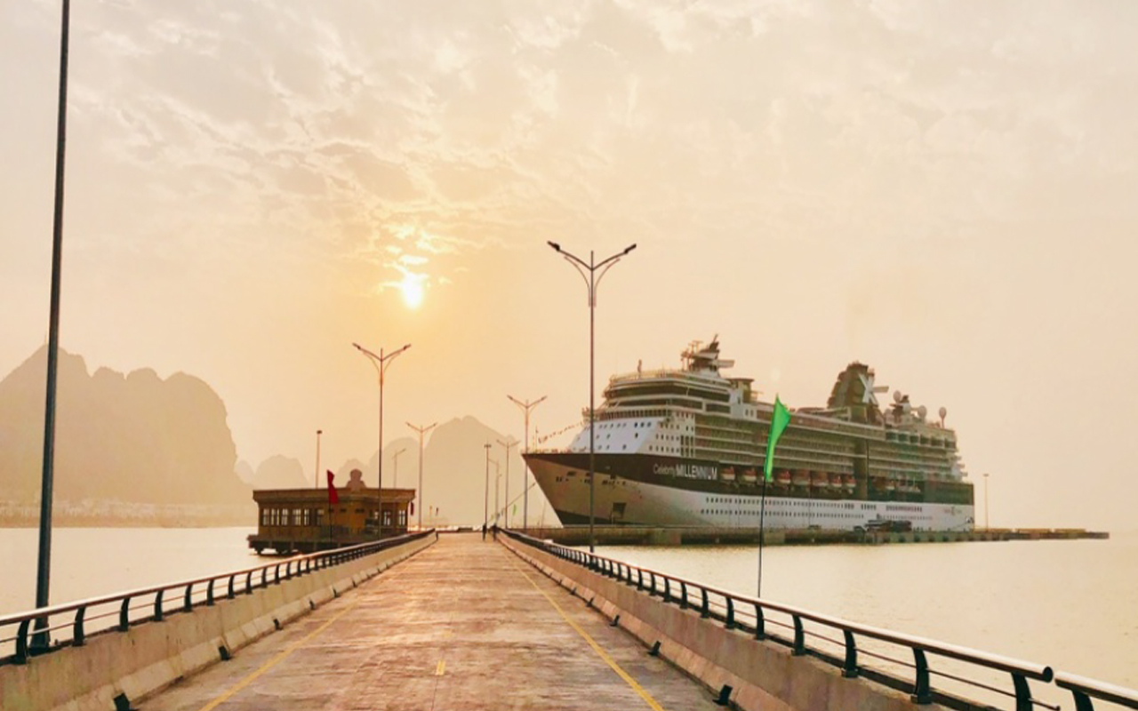 Cảng tàu quốc tế 5 sao Landmark Habour